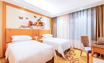 Vienna Hotel (Baoying Times Square)