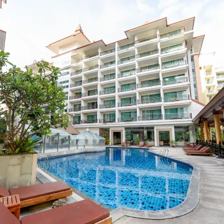 Crystal Palace Luxury Hotel Pattaya