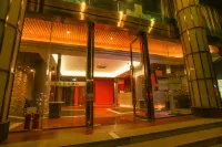 Zhonghui Fashion Hotel Maoming Hotels near Maoming Museum