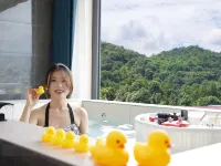 Qingcheng Mountain Wuyou Yuanzi Hot Spring Hotel (Qingcheng Mountain High speed Railway Station) فنادق في دوجيانغ يان