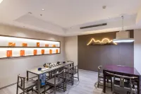 Yajiang Yuecheng Hotel Hotels in Yajiang