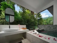 QING•HOUSE