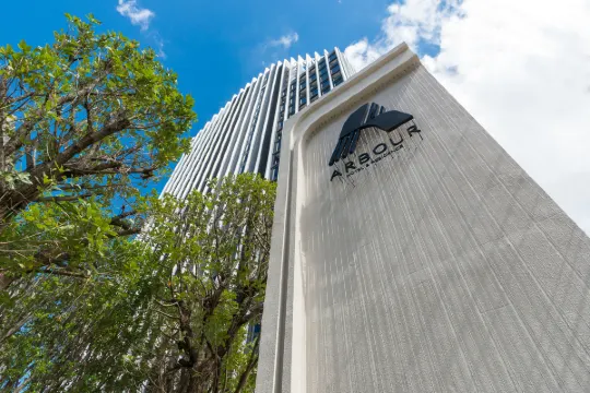 อาร์เบอร์ โฮเทล แอนด์ เรสซิเดนซ์พัทยา