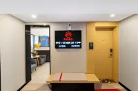 Qinhe Business Travel Hotel (Urumqi High-speed Railway Station Wanda Plaza) Hotels in Urumqi