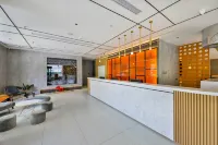 Romantic Season Hotel (Shenyang Middle Street Imperial Palace and Commander Zhang's Mansion)