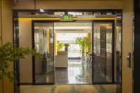 Century Baidu Garden Hotel (Lingang Xintiandi Zijin Plaza)