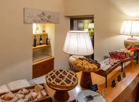 Hotel Botticelli Отели рядом с достопримечательностью «Интерактивный музей Леонардо да Винчи»