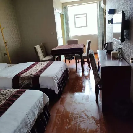 Yunyang Wangzhong Business Hotel