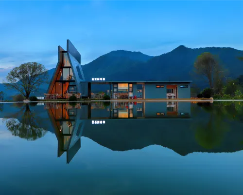 Mishu Shiye Mountain House Hot Spring Resort Hotels in Chongyi