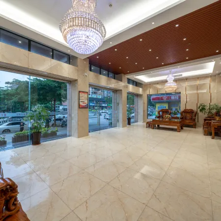 Junhua Business Hotel (Zhanjiang Dingsheng Plaza)