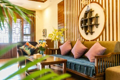 Zhangjiajie Tianmen Mountain Villa (Tianmen Mountain Scenic Area, Lotus Airport Store) 지서우 대학교 장가계 대학 주변 호텔