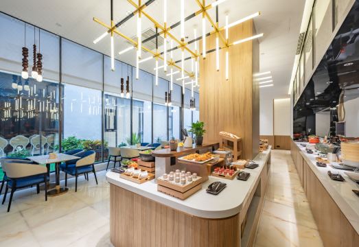 1. 아투어 호텔..