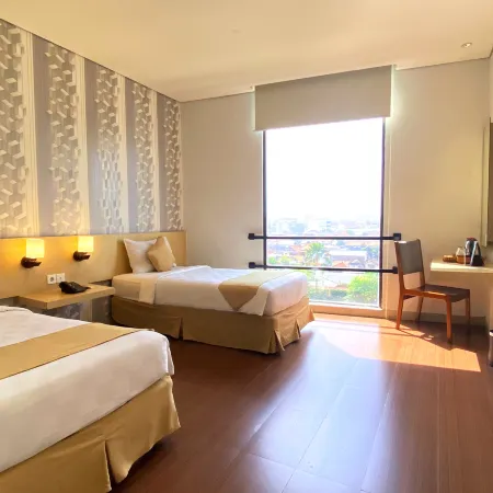Hotel 88 Embong Malang Tunjungan by WH