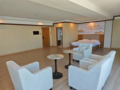 Jujia United Hotel (Erlianhot Railway Station) Hotels near Erlian Railway Station