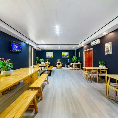 Urban Garden Hotel (Pingyang Bus Station Yahe Road Branch)