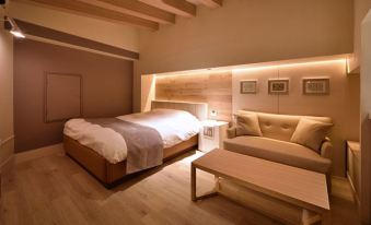 1. Hotel La..