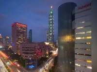 تشيك إن تايبي شينيي Hotels near دان