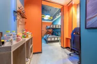 Kairui E-sports Hotel (Linyi Zhouli People's Square)