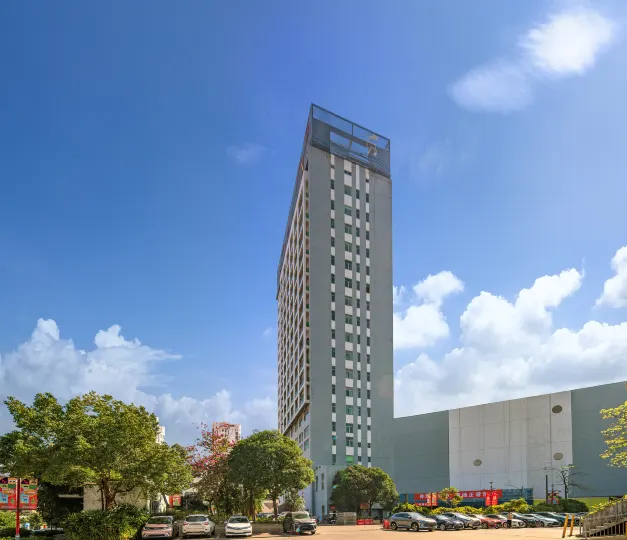 Youth Sunshine S Hotel (Xiamen Convention and Exhibition Center California Plaza)