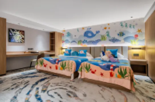 Golden Sea View Hotel Hotels near Evergreen Garden