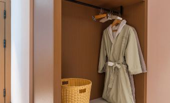 Mehood Hotel (Mangshi Airport Branch)