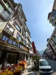 Haoyunlai Light Luxury Hotel (Tianquan Hospital of Traditional Chinese Medicine)