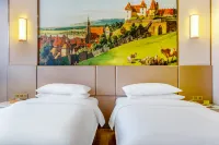 Vienna Hotel(Hezhou Lingfeng Plaza Diversified Global City Store) - Mountain view