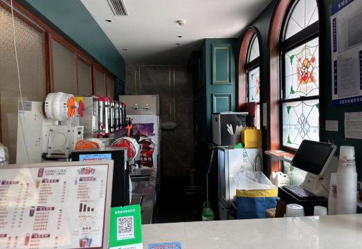 3. 이팅 젠셔 호텔..