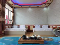 Xiahe Three Person Farmhouse Hotels near Dazong Sacred Lake Scenic Area
