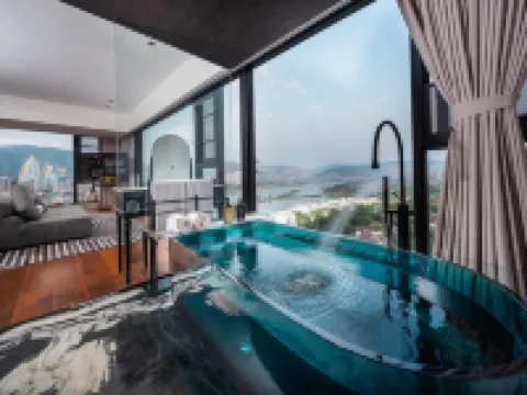 曼瑟維拉·地標高空江景酒店（西雙版納景洪潑水廣場江邊夜市店）