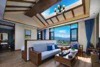 path is leisurely, Brother Axiang Come for you. The Qiaomu Hotels in Yulong