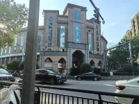 Jifeng Light Luxury Hotel (Jingdezhen People's Square Yuyaochang Branch)