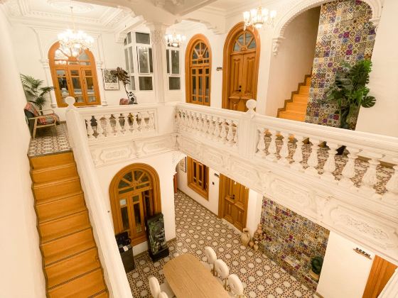 Happiness Travel Homestay