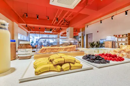 Gyeongju Hotel Gonggan Отели рядом с достопримечательностью «Gyeongju University»