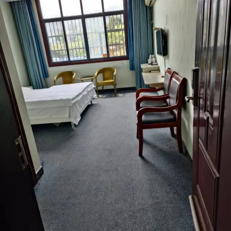 Anmen C Bao Hotel