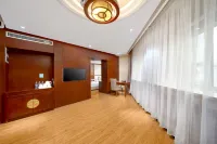 Haobin Holiday Inn (Harbin Railway Station Museum Subway Station)