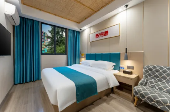 Qiju Homestay (Tanhualin) Hotéis em 