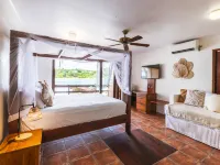 Fatumaru Lodge Hotels in Hideaway Island
