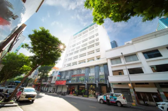 サイゴン ホテル Cafe EON周辺のホテル