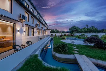 Lotus Leaf Bay · Warm House (Shanghai Pudong International Airport Branch)