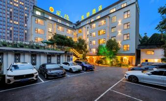 Fengyin Tianjiao Hotel (Chengdu Qianfeng Road subway station)
