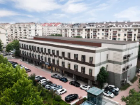 โฮมอินน์ · นีโอ (สถานีรถไฟใต้ดินไถ่ตง ชิงเต่า) โรงแรมในชิงเต่า