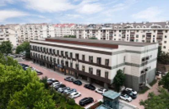 โฮมอินน์ · นีโอ (สถานีรถไฟใต้ดินไถ่ตง ชิงเต่า) โรงแรมใน