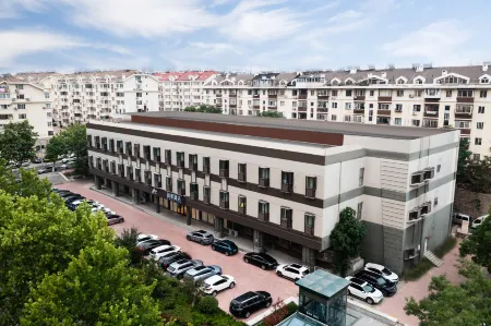 Homeinn · neo (Qingdao Taidong Subway Station) Отели рядом с достопримечательностью «Qingdao Beer Street»