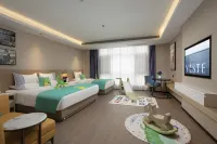 Yeste International Hotel (Qujing Qilin District Jiacheng Commercial Plaza) - Airport Shuttle