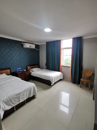 Huaxian Guangyuan Hotel