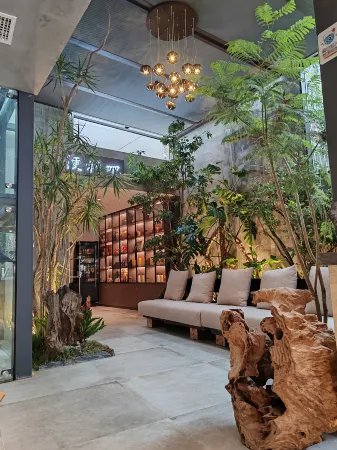 MoLi Huajian Homestay (Qingming Shanghe Garden Branch), Kaifeng Отели рядом с достопримечательностью «Kaifeng Gulou Plaza»