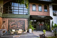 Dream Factory Hotel Các khách sạn gần Wat PA Ban Khao