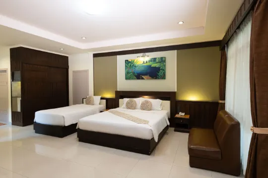 ห้องครอบครัวสามท่าน