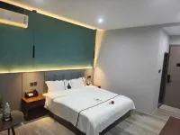 Yunju Hotel